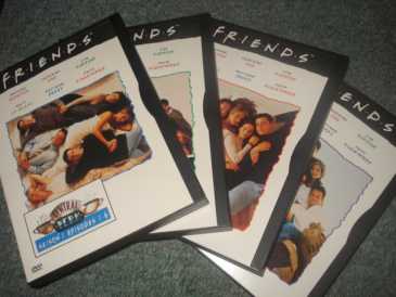 Foto: Proposta di vendita 4 DVDs Serie TV - Commedia - FRIENDS SAISON 1 - KEVIN BRIGHT