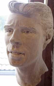 Foto: Proposta di vendita Busto Resina - PORTRAIT DE JACQUES BREL - Contemporaneo