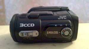 Foto: Proposta di vendita Videocamera JVC EVERIO 3 CCD GZ-CM500E ET ACCESSOIRES - CAMESCOPE JVC EVERIO 3 CCD GZ-CM500E ET ACCESSOIRE